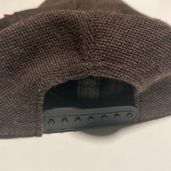 Levi soft Cap - Picture 2 of 3